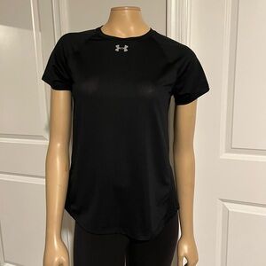 Under Armour Run shirt, size M, only worn once, like new!